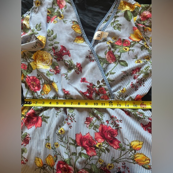 Wrapper mini blue white stripped‎ floral v neck dress - Picture 7 of 10